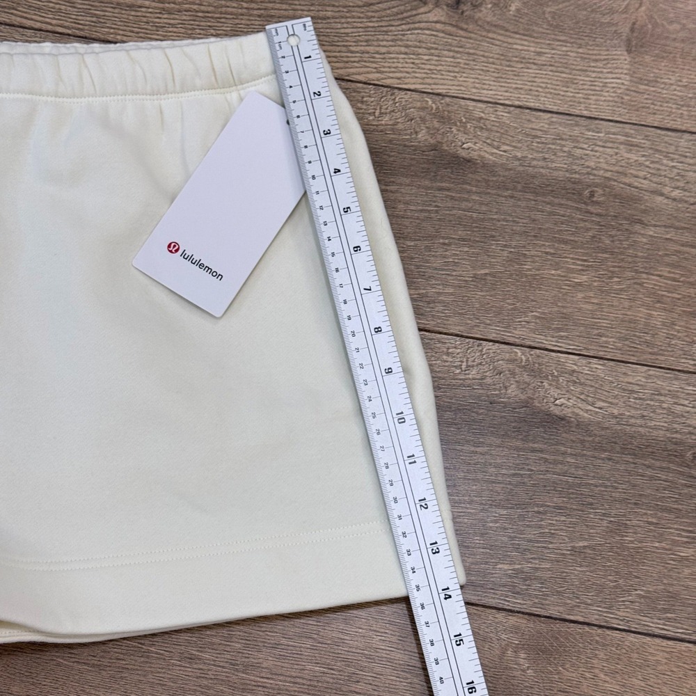 NWT Lululemon Steady State SuperLoft MR Short 3.5 Bone White XL LW7DWIS - Picture 8 of 9